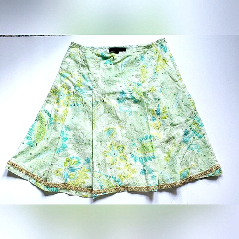 Express Floral Midi Skirt Women's Size 10 Green Flowy Detail